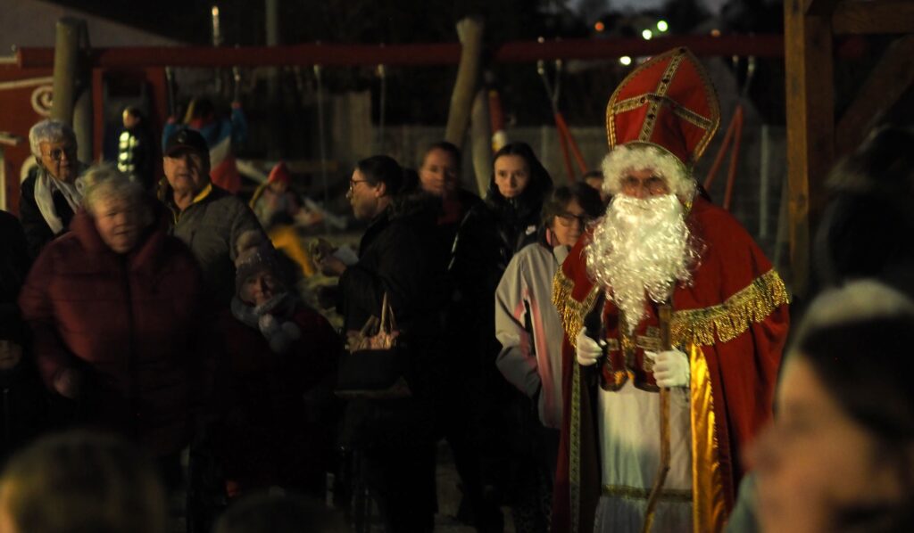 Großer Andrang beim Nikolaus in Hangard
